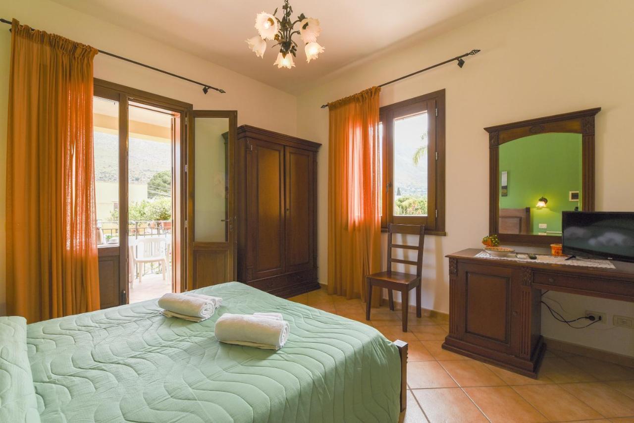 Aurora Castelluzzo Bed & Breakfast Bagian luar foto