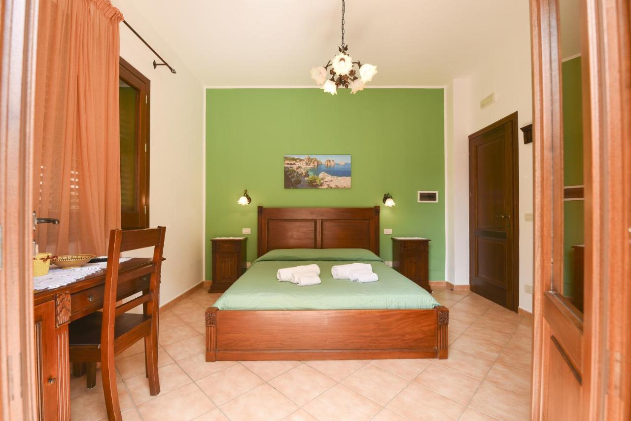 Aurora Castelluzzo Bed & Breakfast Bagian luar foto