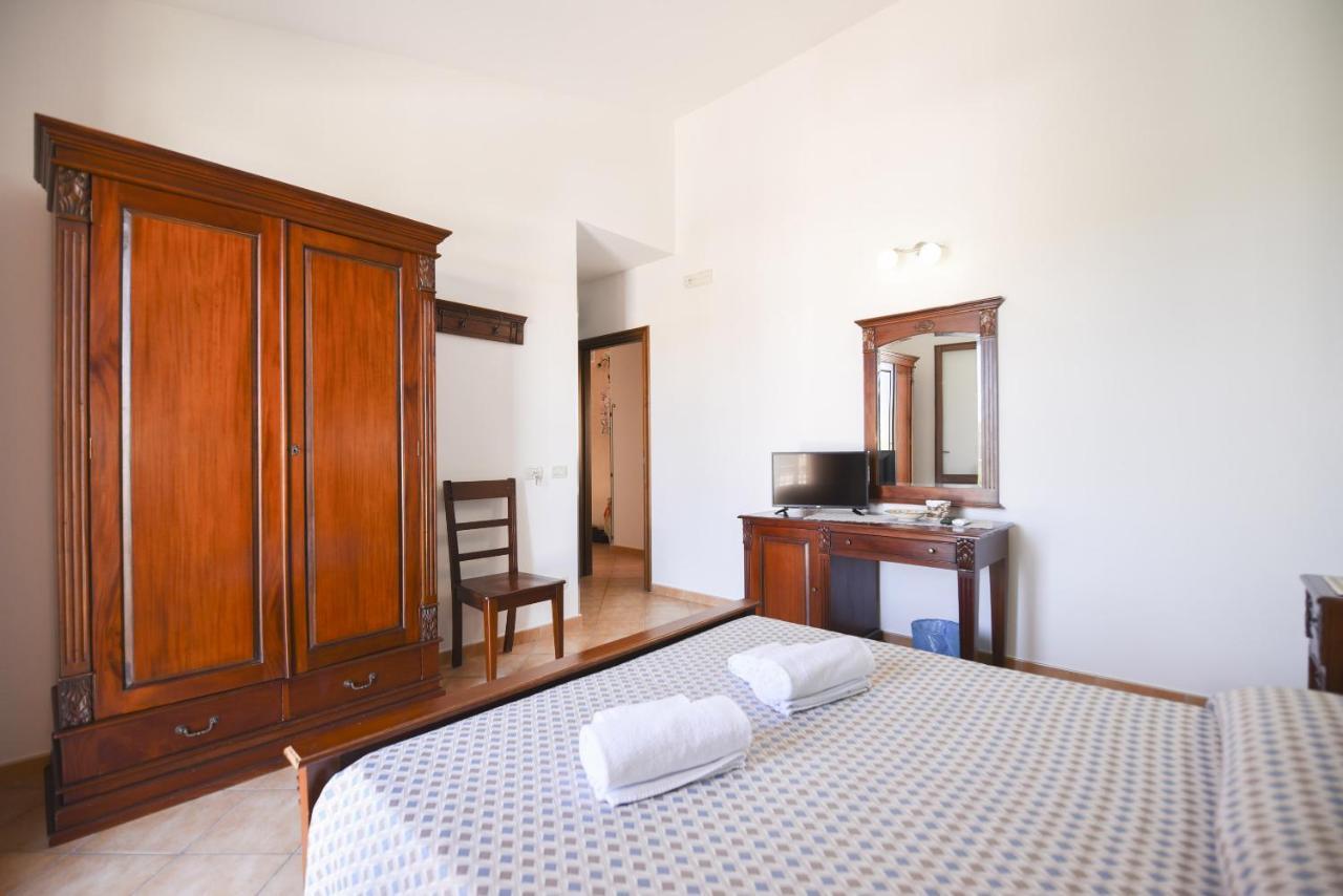 Aurora Castelluzzo Bed & Breakfast Bagian luar foto