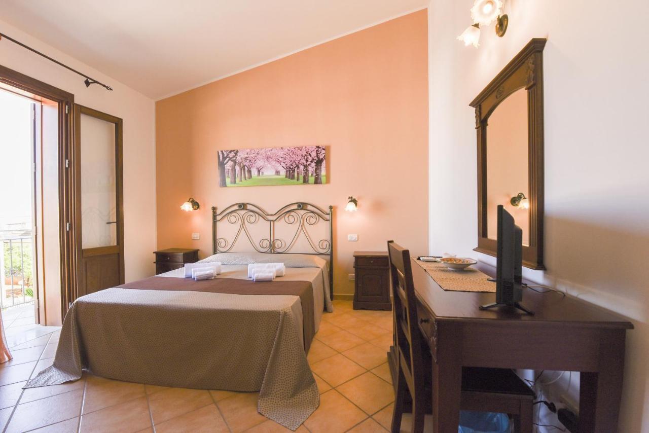 Aurora Castelluzzo Bed & Breakfast Bagian luar foto