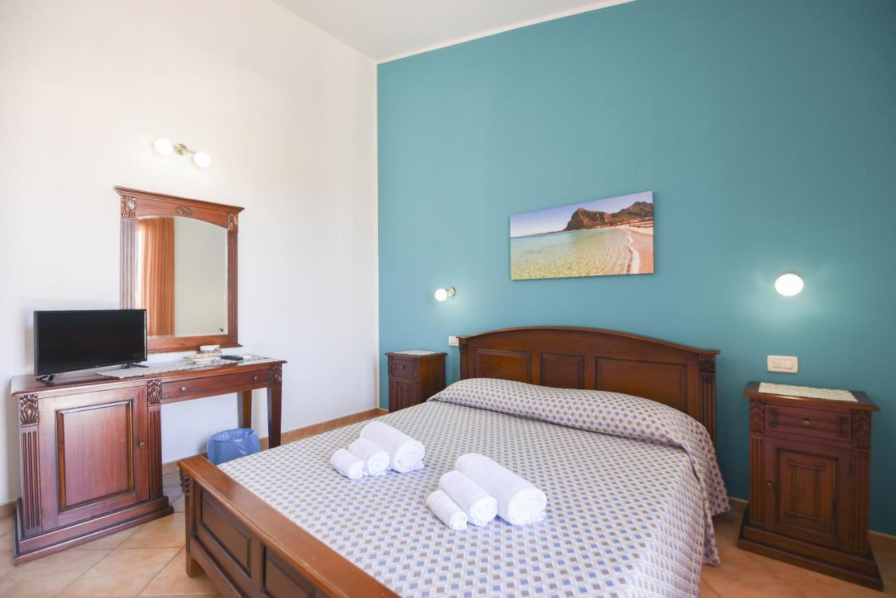 Aurora Castelluzzo Bed & Breakfast Bagian luar foto
