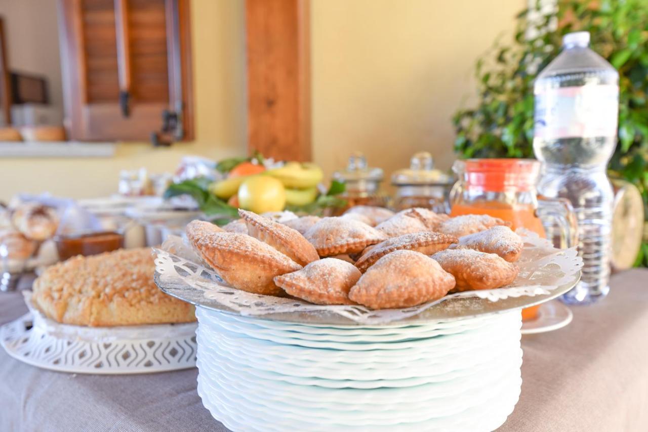 Aurora Castelluzzo Bed & Breakfast Bagian luar foto