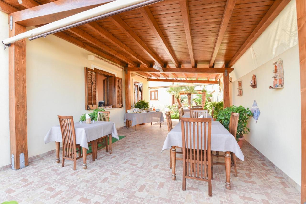 Aurora Castelluzzo Bed & Breakfast Bagian luar foto