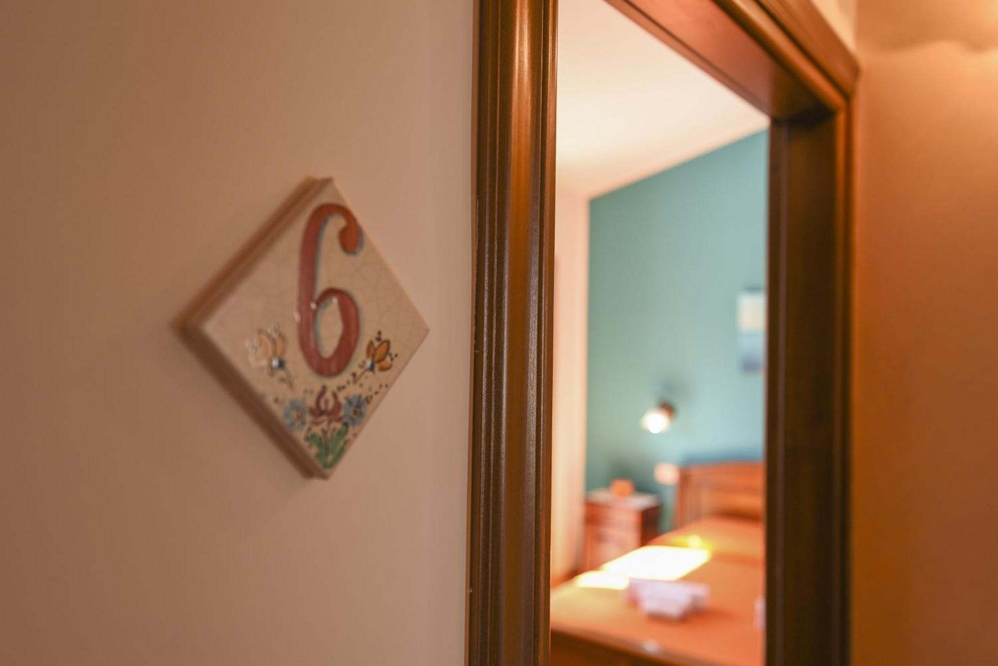 Aurora Castelluzzo Bed & Breakfast Ruang foto
