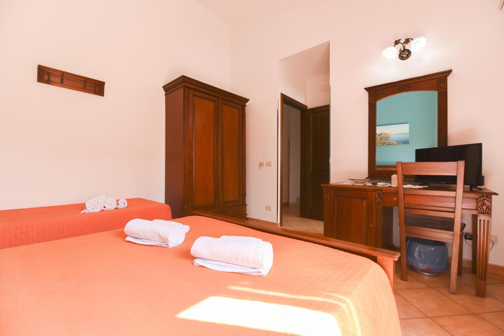 Aurora Castelluzzo Bed & Breakfast Ruang foto