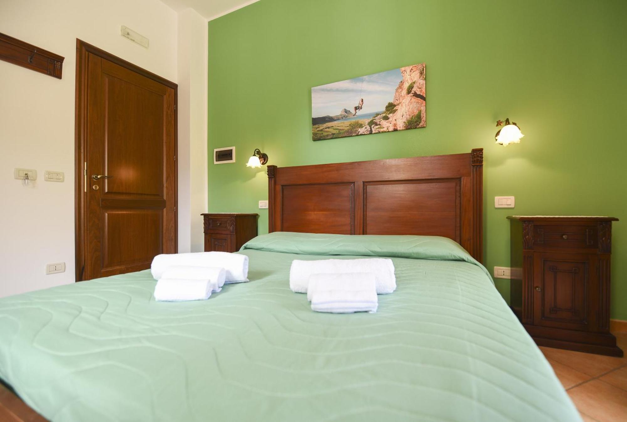 Aurora Castelluzzo Bed & Breakfast Ruang foto