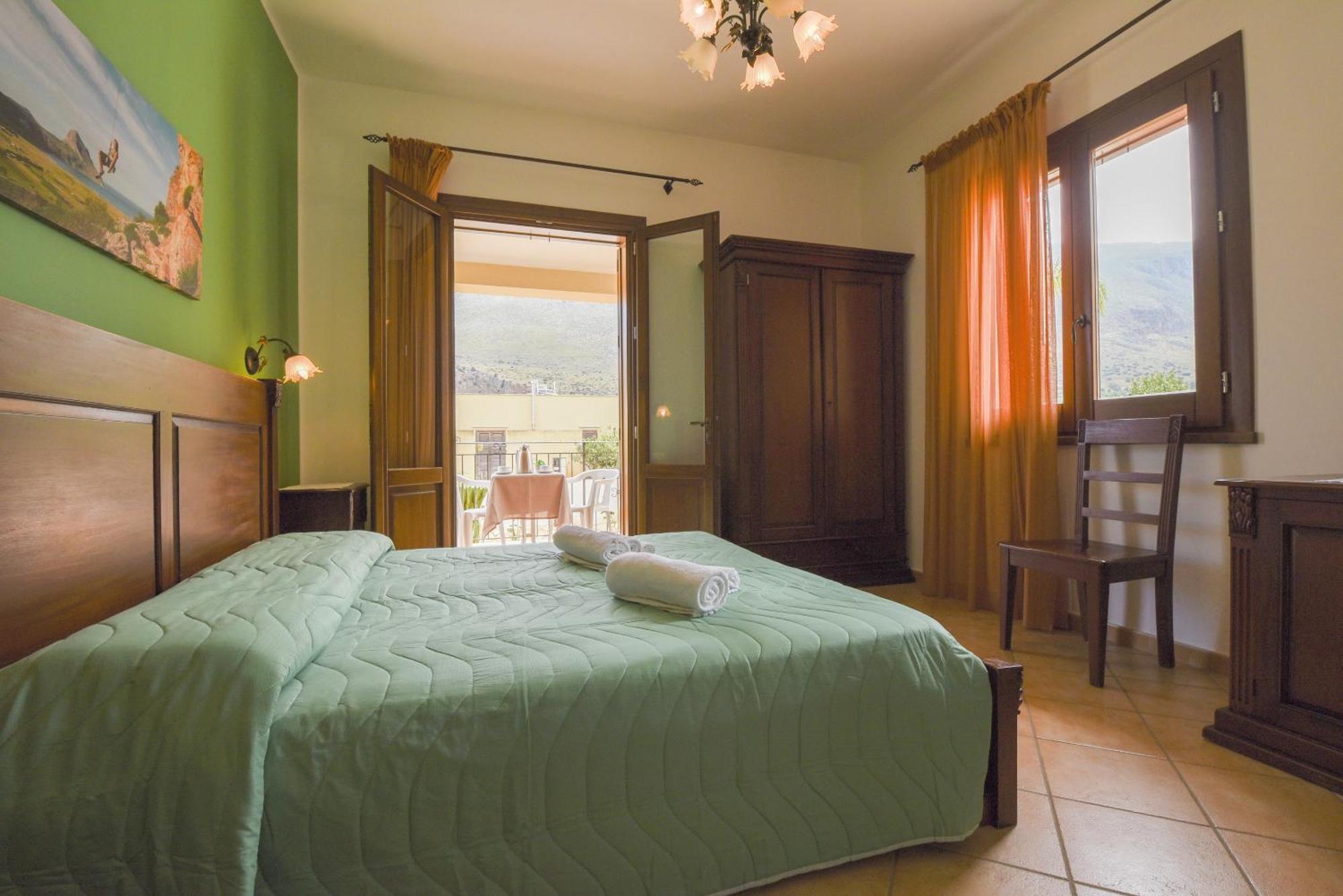 Aurora Castelluzzo Bed & Breakfast Ruang foto