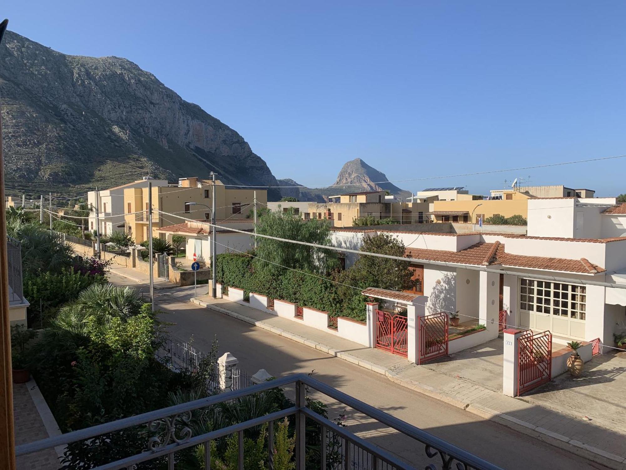 Aurora Castelluzzo Bed & Breakfast Ruang foto