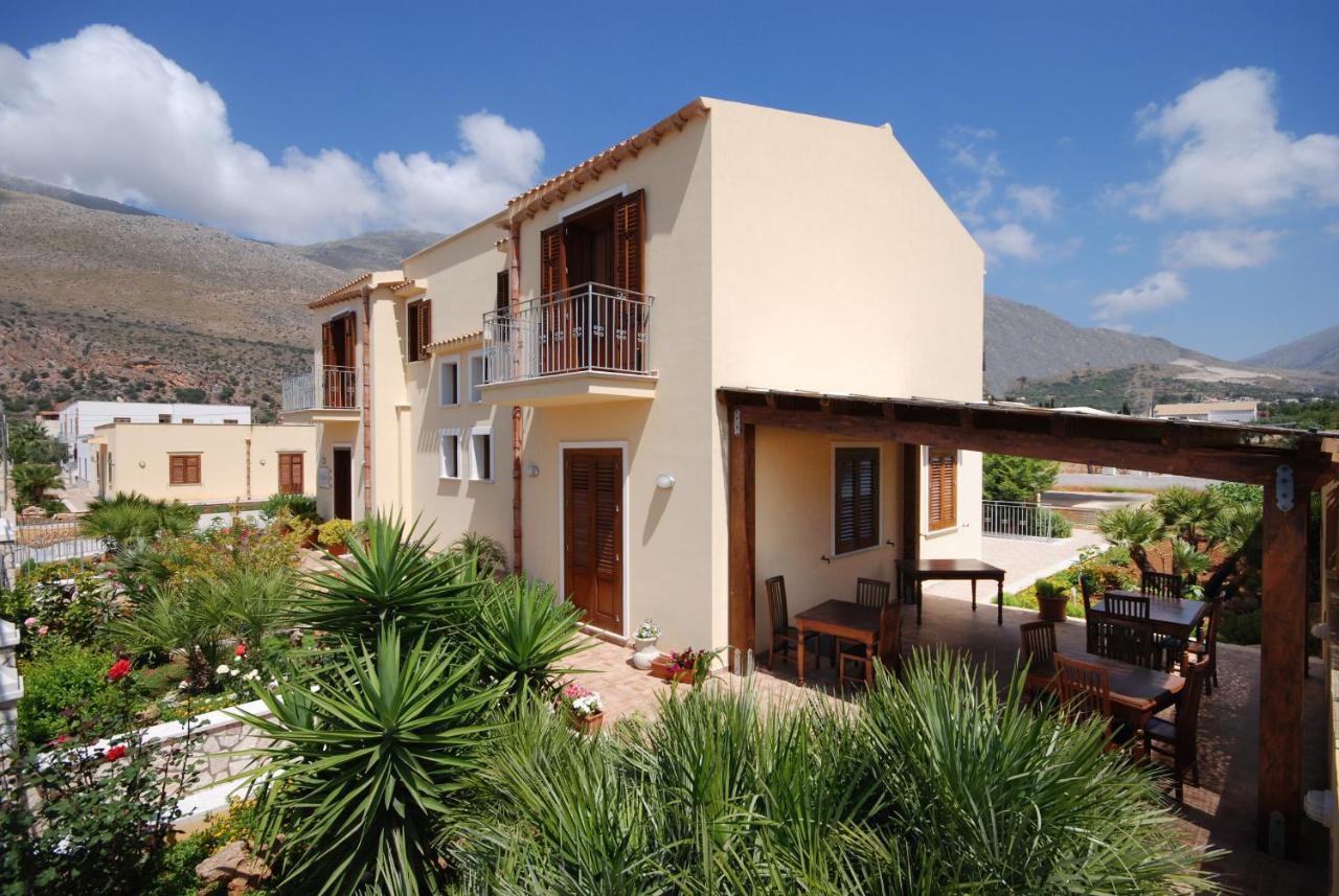 Aurora Castelluzzo Bed & Breakfast Bagian luar foto