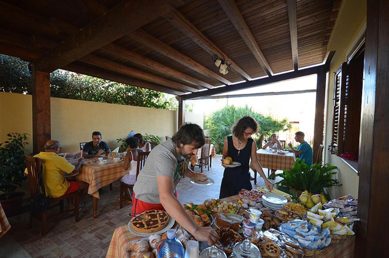 Aurora Castelluzzo Bed & Breakfast Bagian luar foto